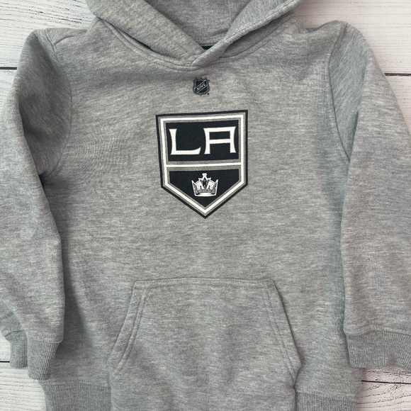LA Kings Hockey Pullover Hoodie - Picture 3 of 4